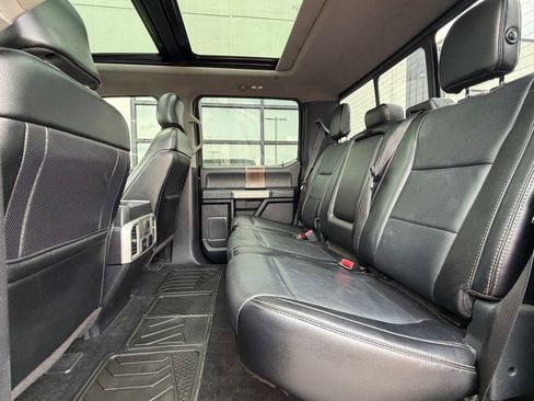 Used 2017 Ford F150 Lariat w/ Equipment Group 502A Luxury AWD/4WD image 9