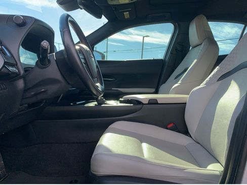 Used 2019 Lexus UX 250h image 14