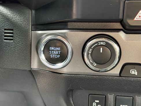 Used 2021 Toyota Tacoma TRD Sport w/ Technology Package AWD/4WD image 25