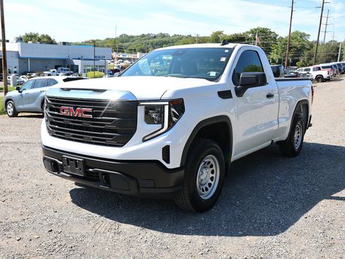 Certified 2024 GMC Sierra 1500 Pro w/ Convenience Package image 11