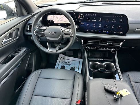 Used 2026 Chevrolet Traverse LT image 18