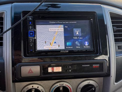 Used 2011 Toyota Tacoma 4x4 Double Cab w/ TRD Off-Road Pkg w/JBL Audio image 18