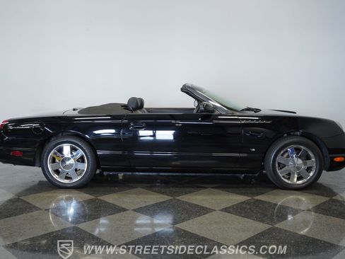 Used 2003 Ford Thunderbird image 14