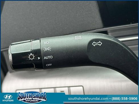 Certified 2025 Hyundai Kona SE image 23