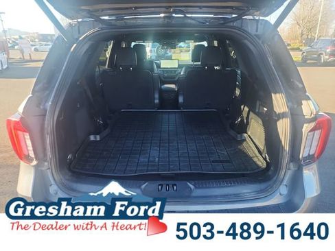 Used 2025 Ford Explorer ST image 23