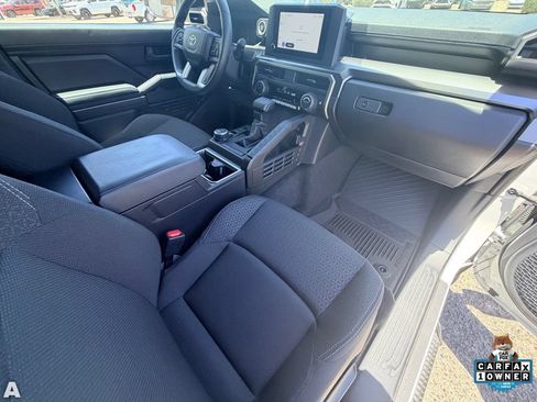 Used 2025 Toyota 4Runner SR5 AWD/4WD image 11