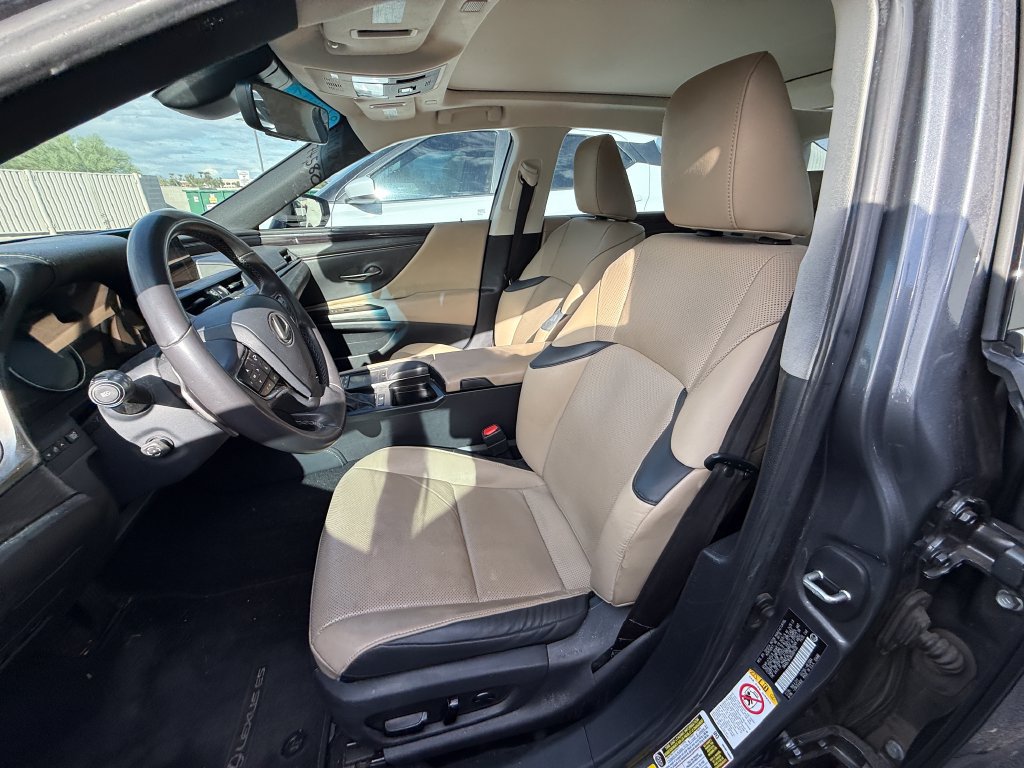 Used 2019 Lexus ES 350 w/ Premium Package FWD image 9