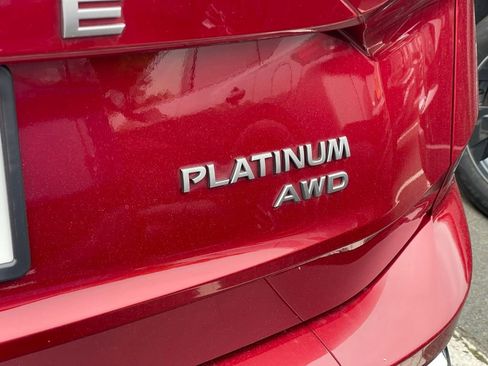 Certified 2024 Nissan Rogue Platinum AWD/4WD image 9