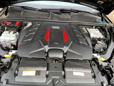 Used 2023 Audi SQ7 Premium Plus w/ Executive Package AWD/4WD image 10