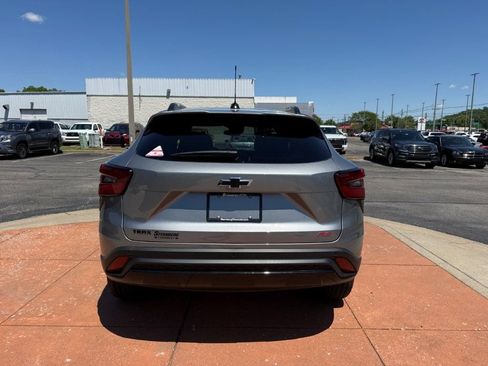 New 2026 Chevrolet Trax RS w/ Driver Confidence Package FWD image 5