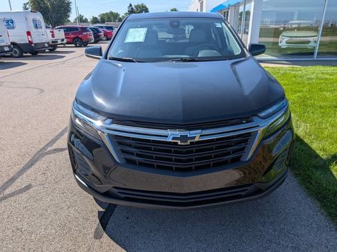 Used 2024 Chevrolet Equinox LS w/ LS Convenience Package FWD image 3