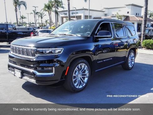 Used 2023 Jeep Grand Wagoneer Series II image 4