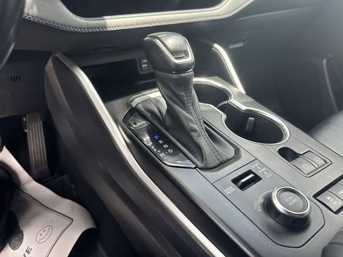 Used 2022 Toyota Highlander XSE AWD/4WD image 23