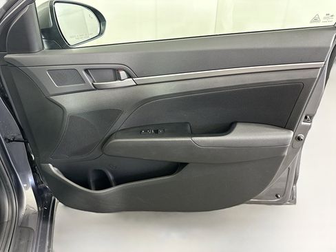 Used 2018 Hyundai Elantra Value Edition w/ Cargo Package FWD image 31