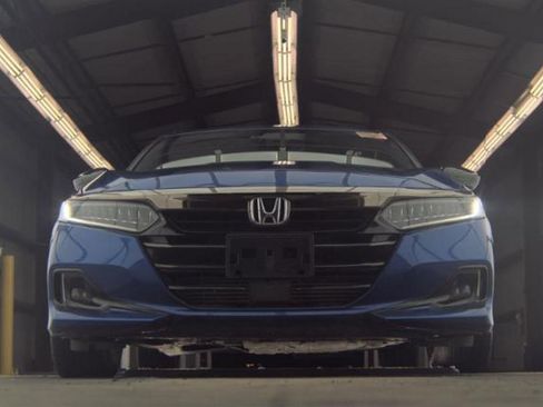 Used 2021 Honda Accord Sport image 3