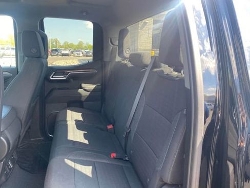 Used 2023 Chevrolet Silverado 1500 LT AWD/4WD image 9
