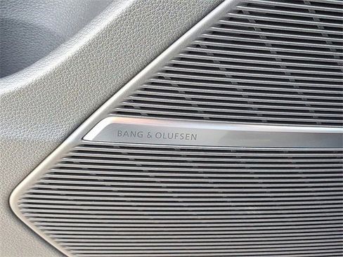 New 2026 Audi Q7 2.0T Premium image 18