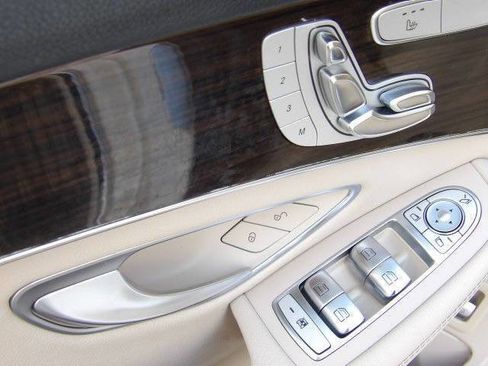 Used 2018 Mercedes-Benz C 300 4MATIC Sedan image 15