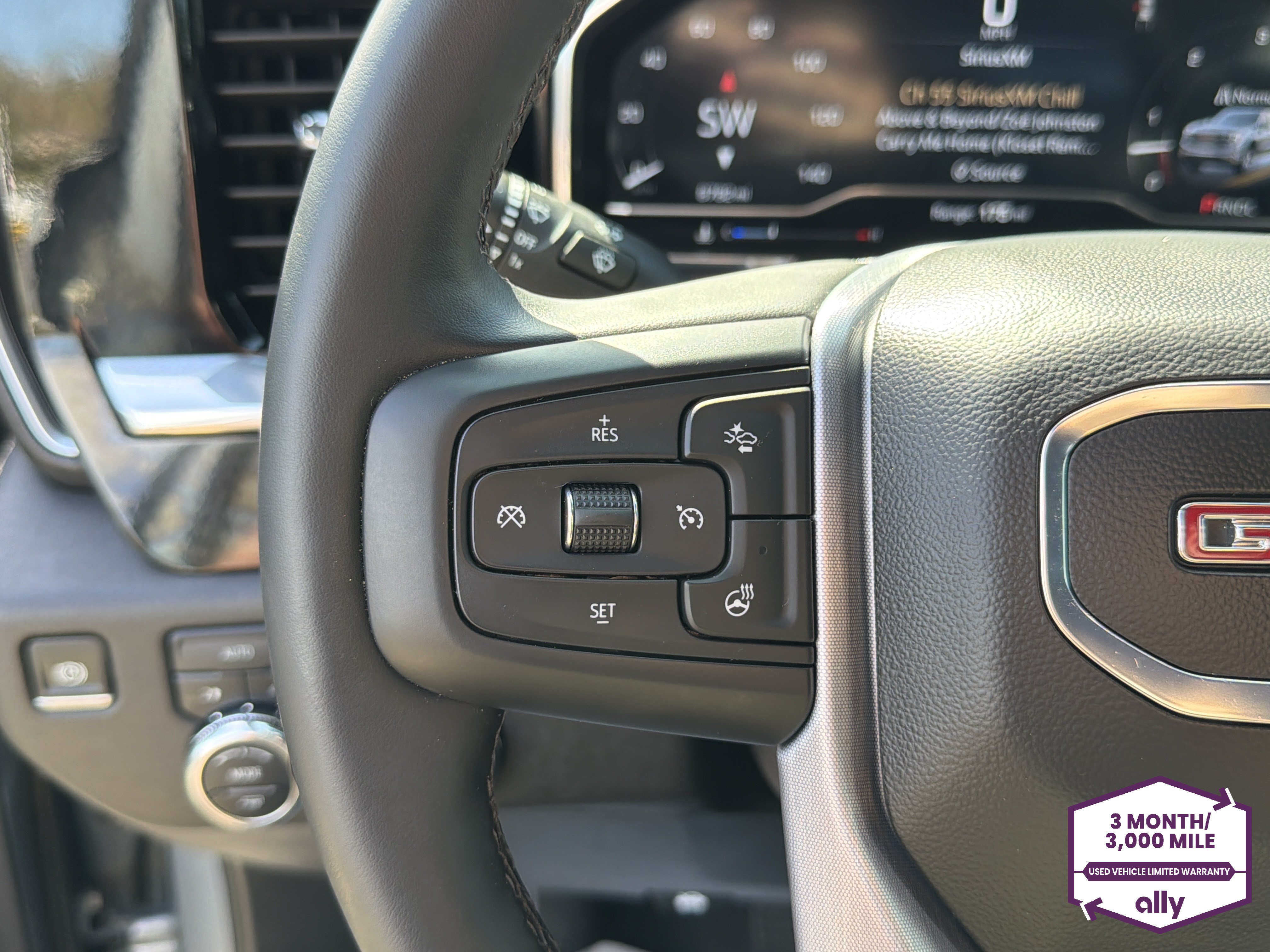 Used 2025 GMC Sierra 1500 Elevation w/ LPO, Elevation Black Package AWD/4WD image 17