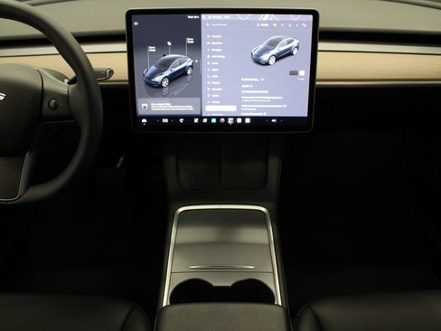 Used 2024 Tesla Model Y Long Range RWD image 23