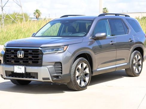New 2026 Honda Pilot Touring image 3