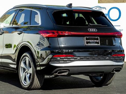 Certified 2025 Audi Q5 Premium w/ Premium Plus AWD/4WD image 11