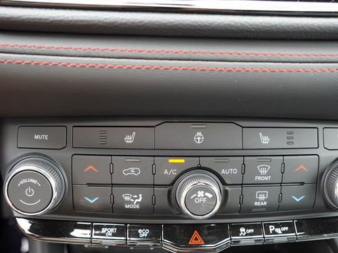 New 2025 Dodge Durango R/T w/ Blacktop Package image 14