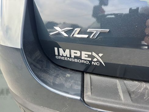 Used 2022 Ford Explorer XLT w/ Equipment Group 202A image 30