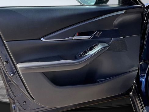 Used 2021 MAZDA CX-30 FWD 2.5 S w/ Select Package image 19