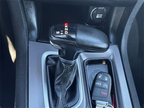 Certified 2022 Dodge Charger SXT w/ Cold Weather Package image 32