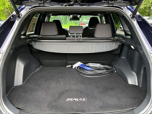 Used 2024 Toyota RAV4 SE w/ Weather & Moonroof Package AWD/4WD image 31