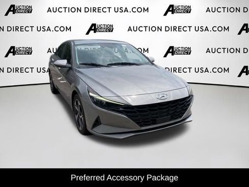 Used 2023 Hyundai Elantra SEL w/ Convenience Package FWD image 5