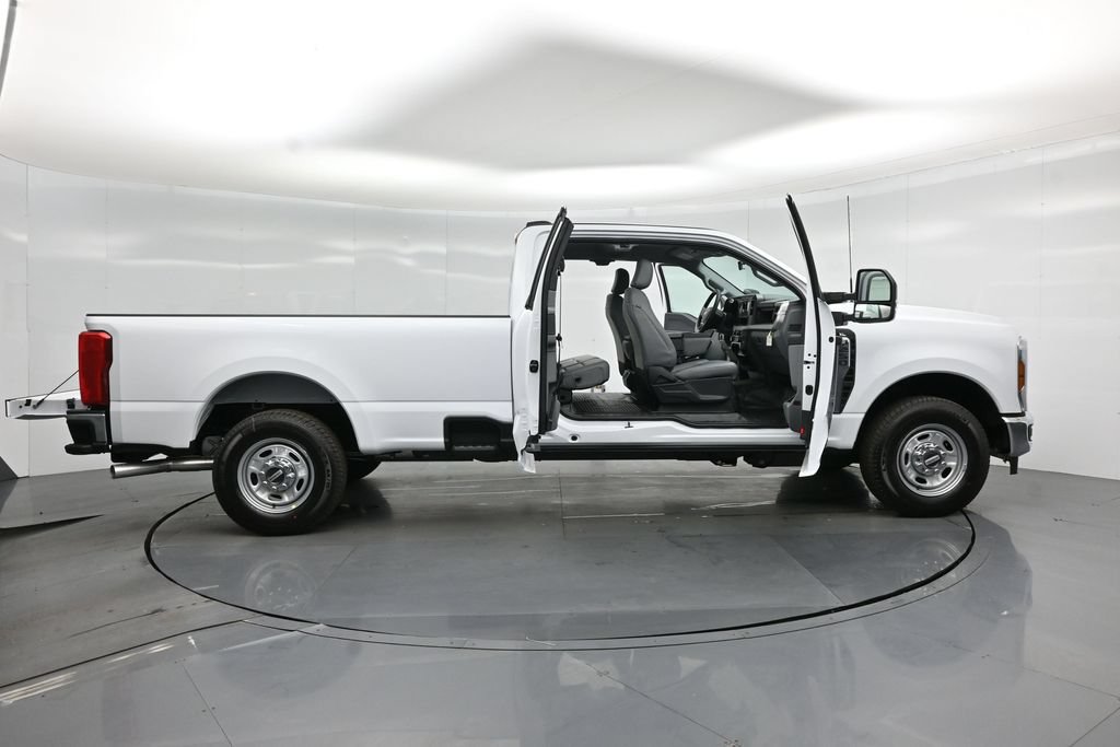 New 2026 Ford F250 XL w/ XL Chrome Package RWD image 3