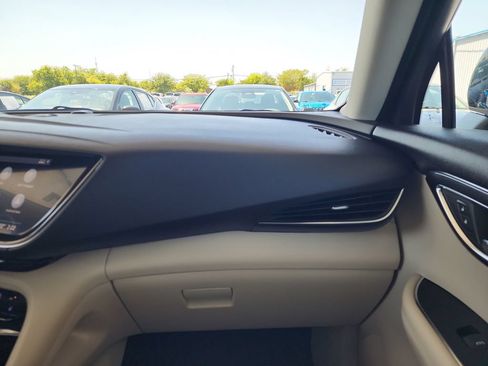 Used 2021 Buick Envision Essence w/ Technology Package I FWD image 20