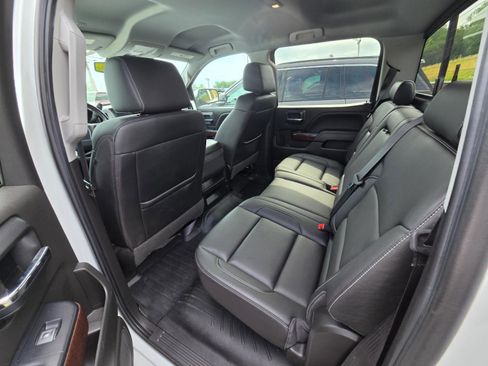 Used 2018 GMC Sierra 1500 SLT w/ SLT Premium Package AWD/4WD image 9