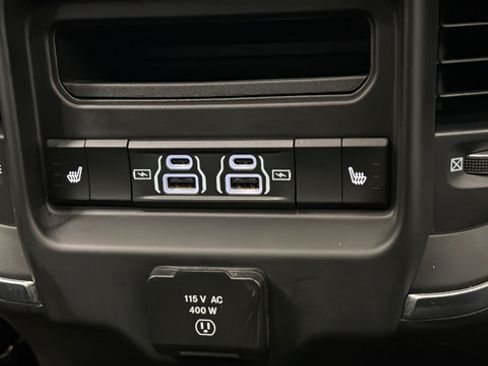Used 2021 RAM 1500 Laramie AWD/4WD image 34
