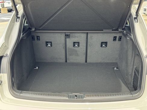 New 2025 Porsche Macan image 29