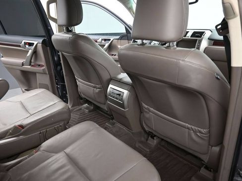 Used 2018 Lexus GX 460 AWD/4WD image 10