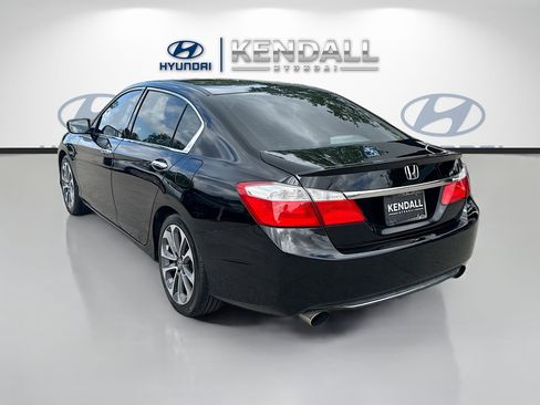 Used 2015 Honda Accord Sport image 4