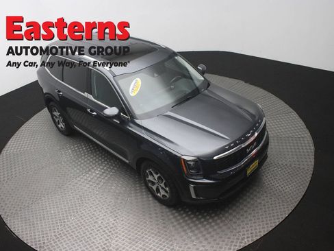 Used 2022 Kia Telluride EX AWD/4WD image 3