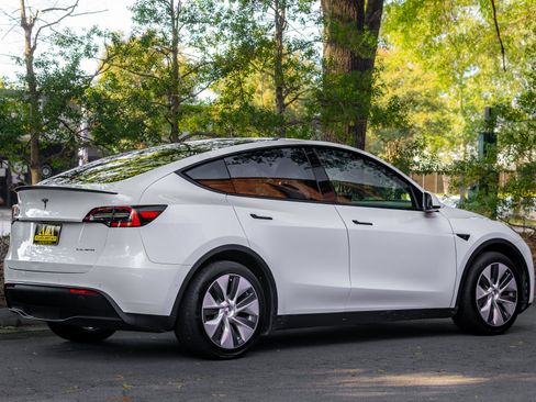 Used 2020 Tesla Model Y Long Range AWD/4WD image 55