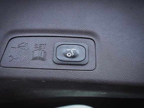 Used 2019 Lincoln MKC Reserve w/ MKC Climate Package image 13