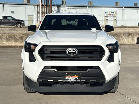 Used 2024 Toyota Tacoma SR image 2