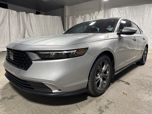 Used 2024 Honda Accord EX image 3