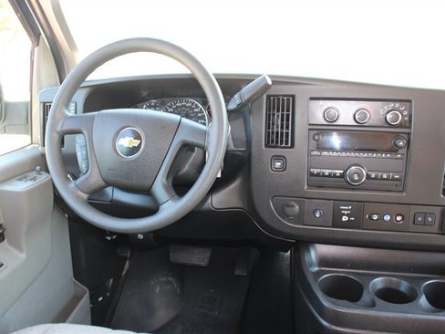 Used 2020 Chevrolet Express 3500 LT w/ LT Preferred Equipment Group RWD image 18