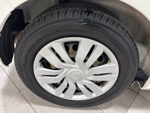 Used 2016 Honda Fit LX image 10