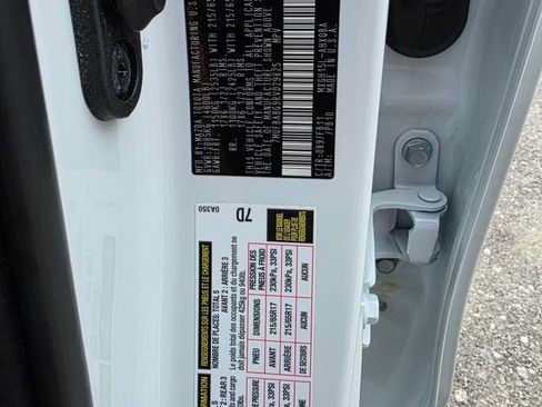 Used 2024 Toyota Corolla Cross AWD Hybrid image 26