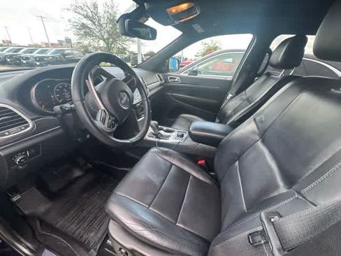 Used 2019 Jeep Grand Cherokee Limited w/ Luxury Group II AWD/4WD image 3
