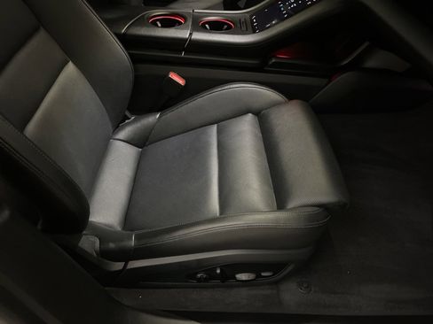 Used 2022 Porsche Taycan 4 Cross Turismo image 37