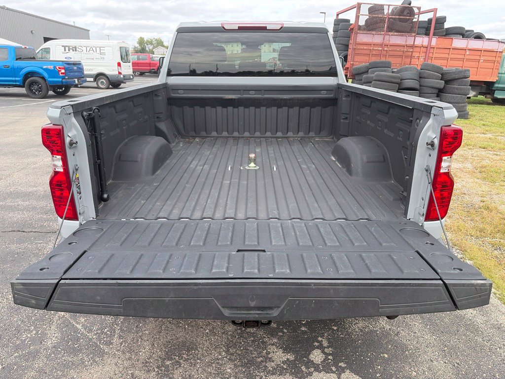 Used 2025 Chevrolet Silverado 2500 Custom w/ Custom Value Package AWD/4WD image 6
